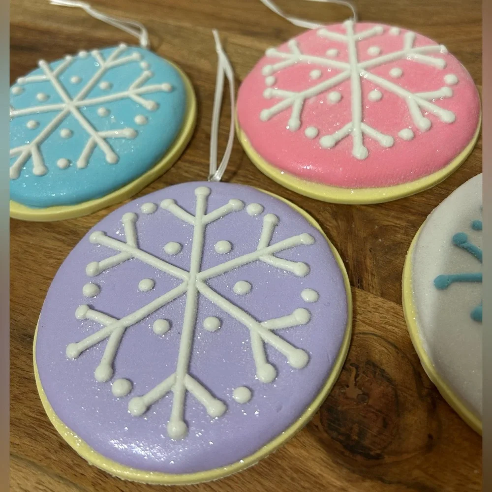 Pastel Sugar Cookie Snowflake Christmas Tree Ornaments 3.5” Set of 4 NEW